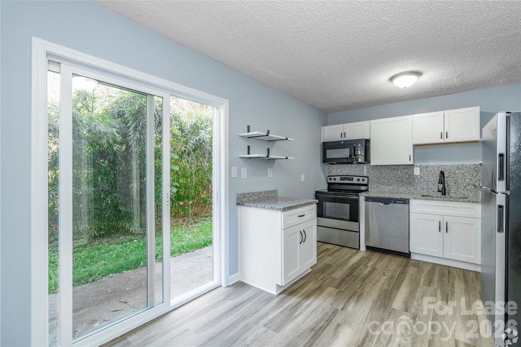 300 E Charlotte Avenue - Photo 1