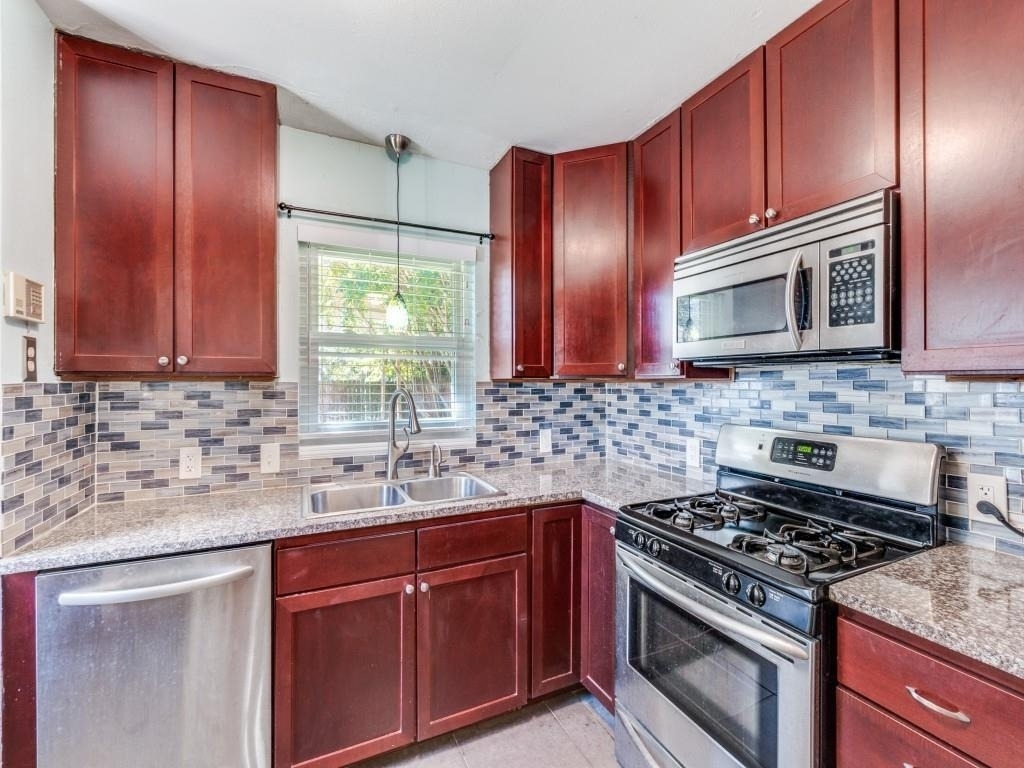 6150 Ravendale Lane - Photo 4