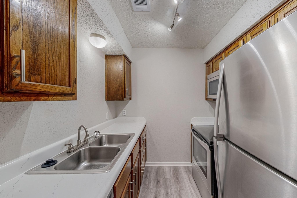 420 Lucille Street - Photo 4