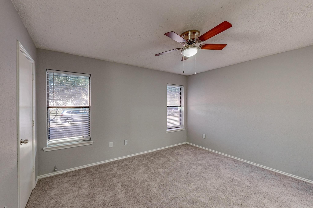420 Lucille Street - Photo 14