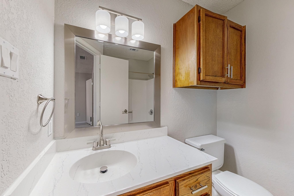 420 Lucille Street - Photo 10