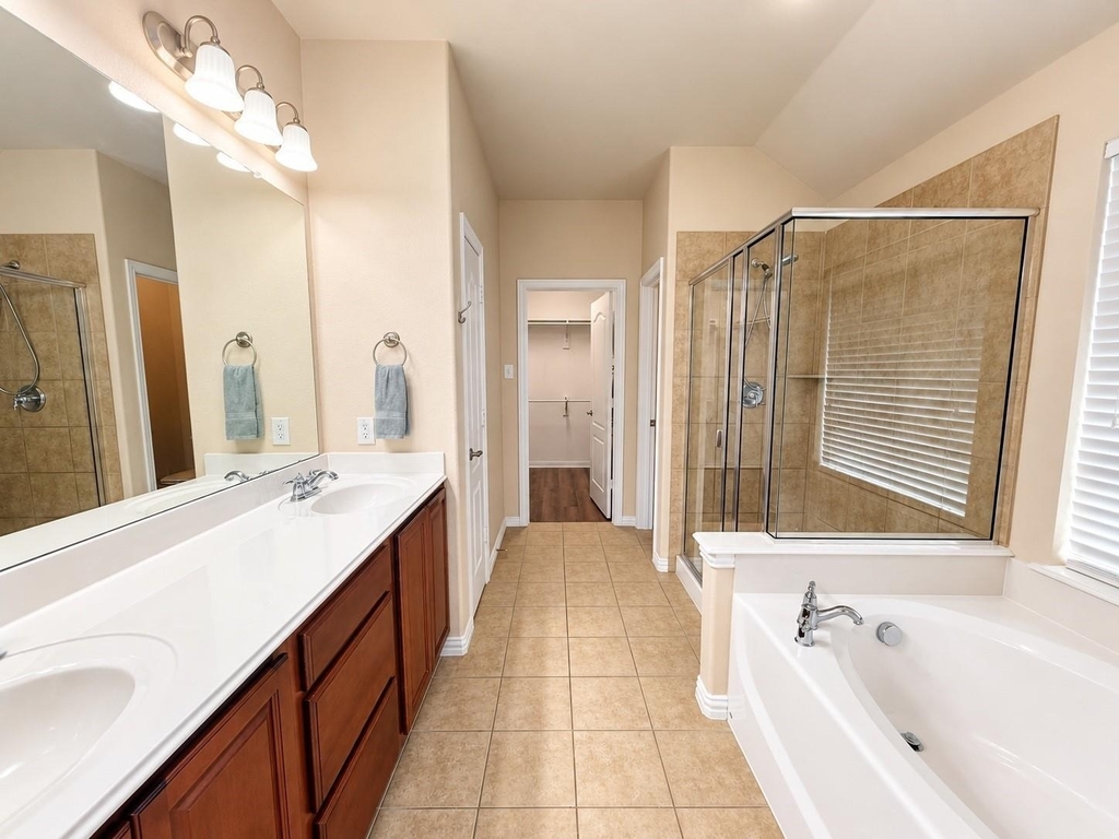 1572 Barksdale Drive - Photo 11