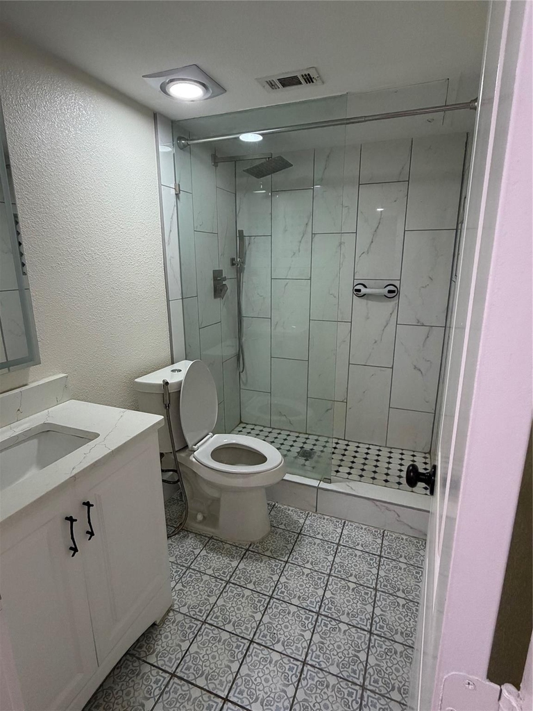 1505 E Interstate 30 - Photo 8