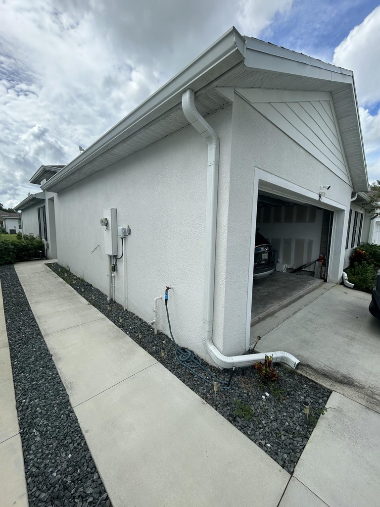 825 Persimmon - Photo 2