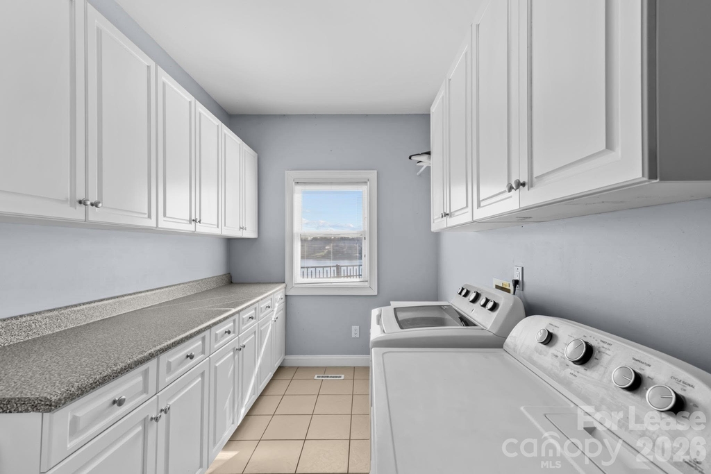121 Pleasant Pointe Drive - Photo 17