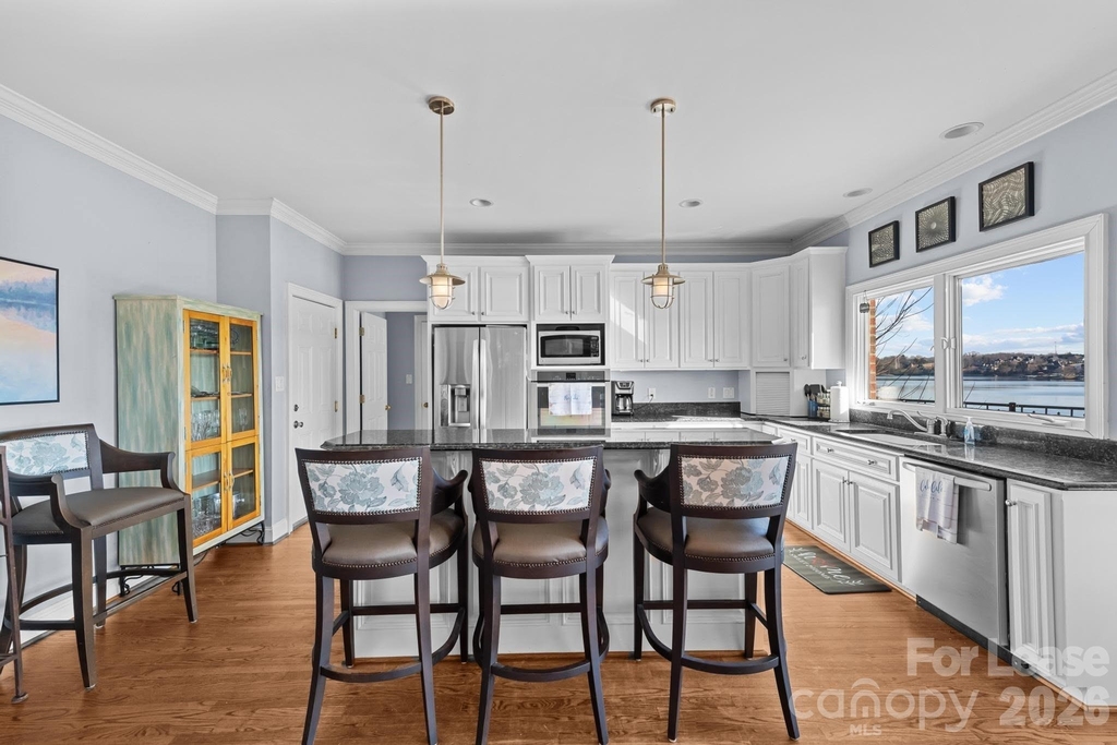 121 Pleasant Pointe Drive - Photo 14