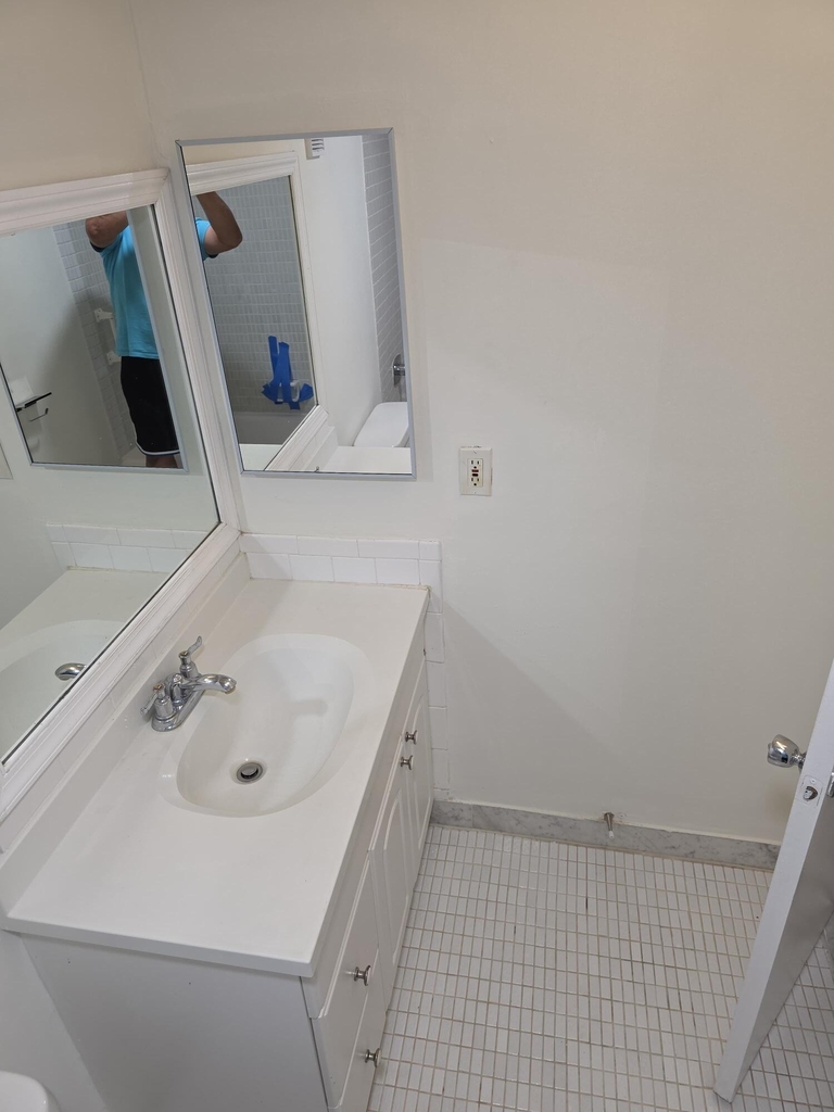 470 Executive Center Drive - Photo 18