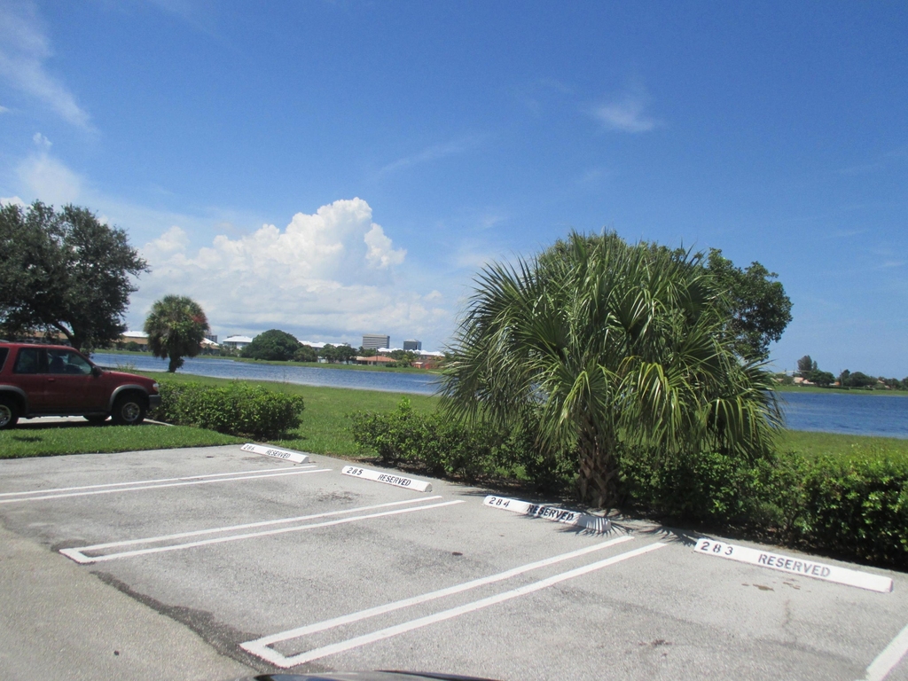 470 Executive Center Drive - Photo 26