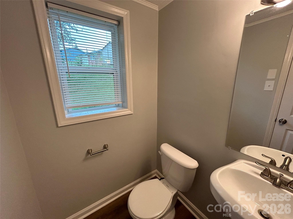 967 Canterbury Court - Photo 16