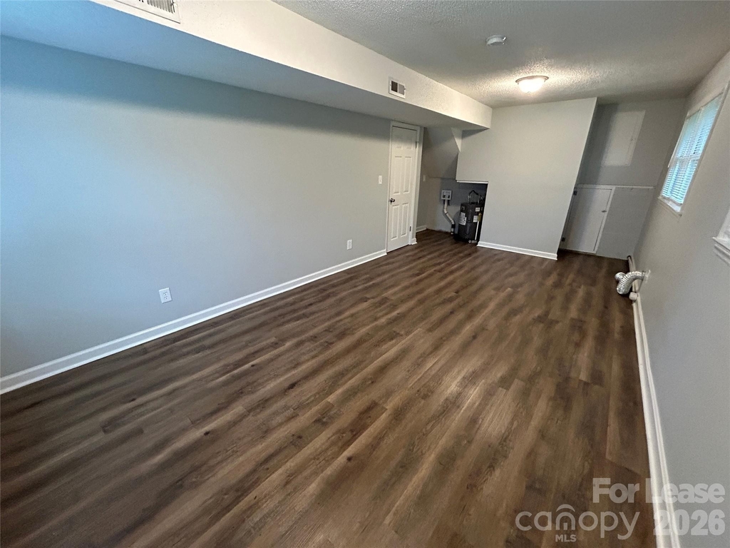 967 Canterbury Court - Photo 13