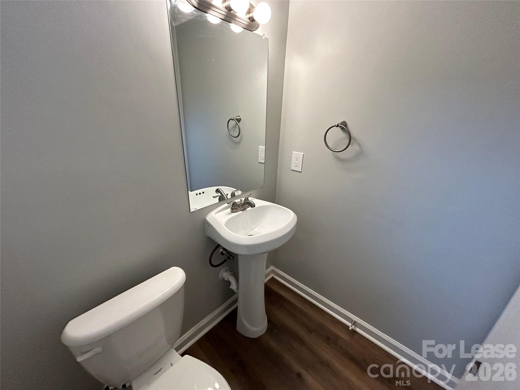 967 Canterbury Court - Photo 17