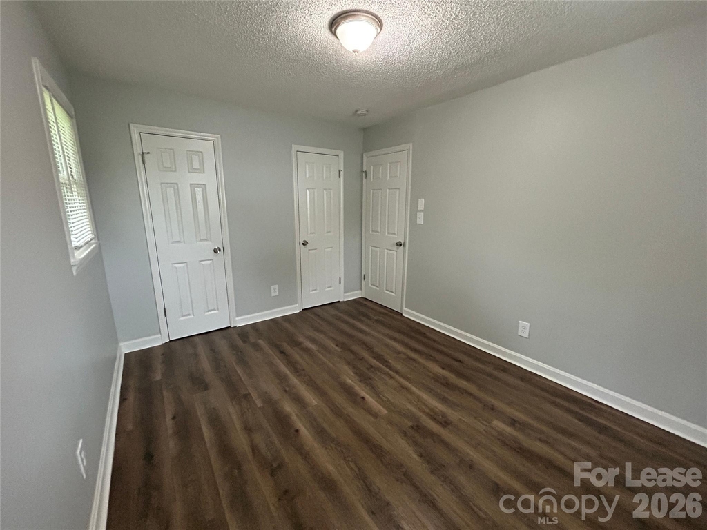 967 Canterbury Court - Photo 12
