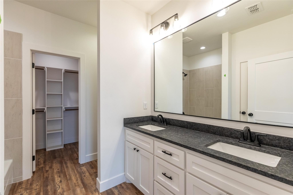 8001 Sawdust Trail - Photo 28