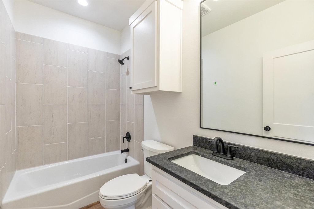 8001 Sawdust Trail - Photo 19