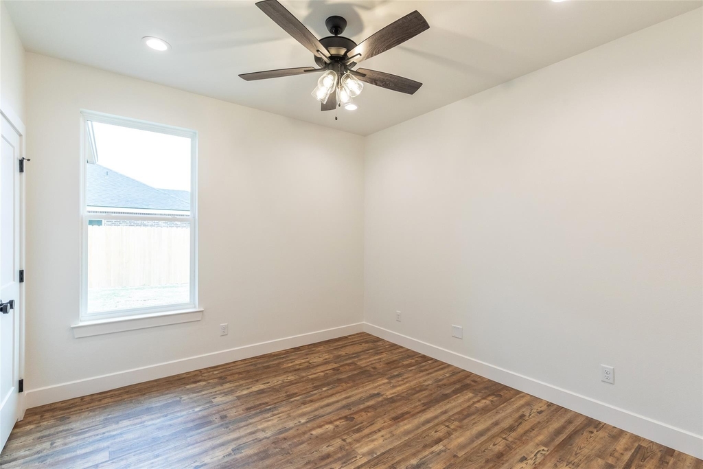 8001 Sawdust Trail - Photo 22