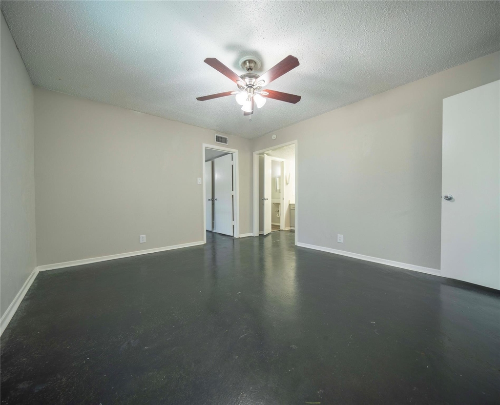 1717 N Locust Street - Photo 6