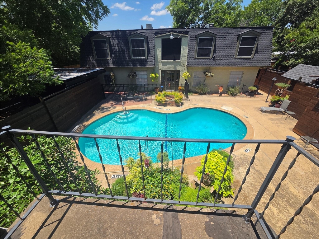 1717 N Locust Street - Photo 1