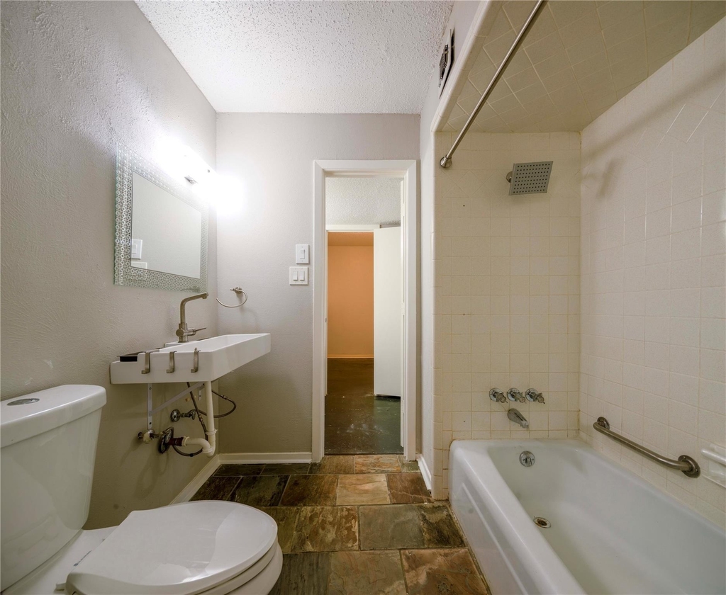 1717 N Locust Street - Photo 16