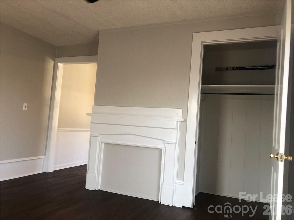223 E Glendale Avenue - Photo 4