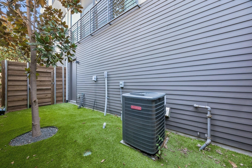 1865 Summit Avenue - Photo 26