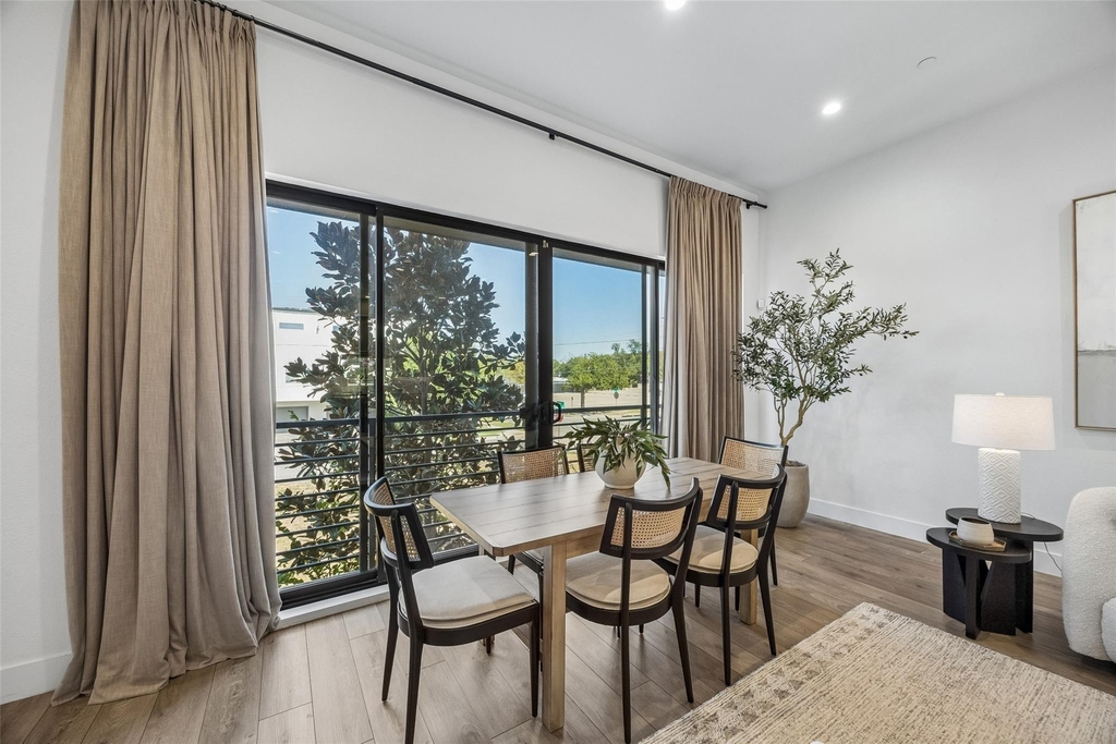 1865 Summit Avenue - Photo 6