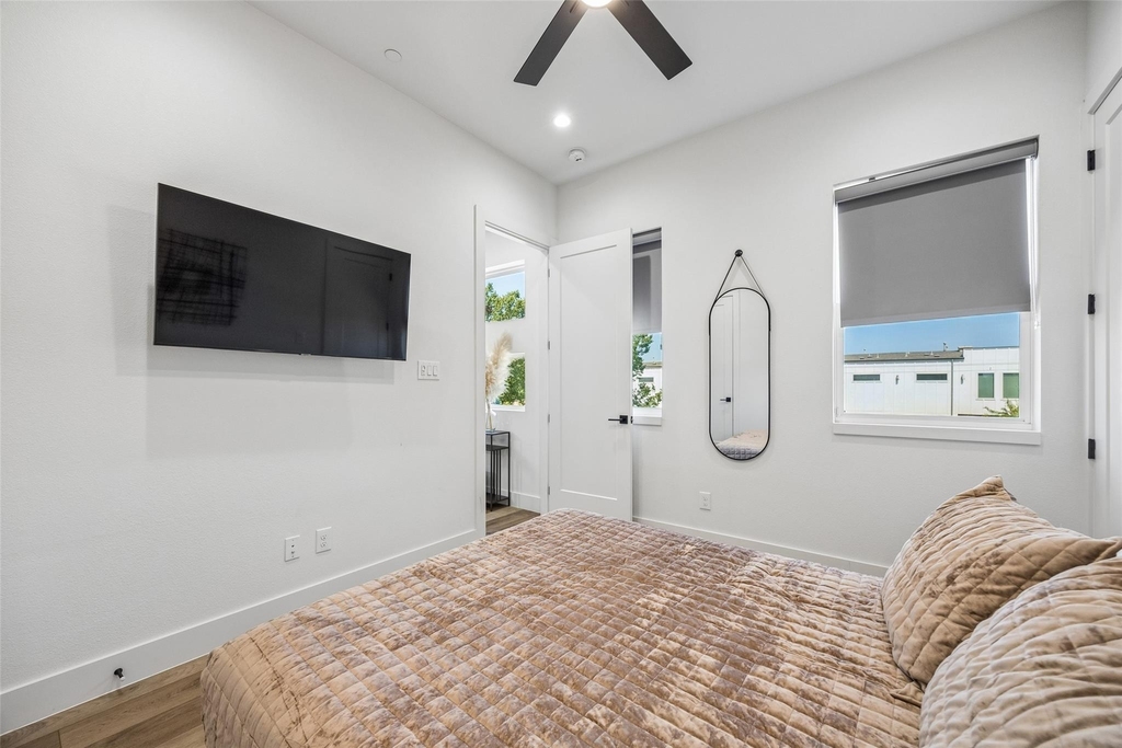 1865 Summit Avenue - Photo 13