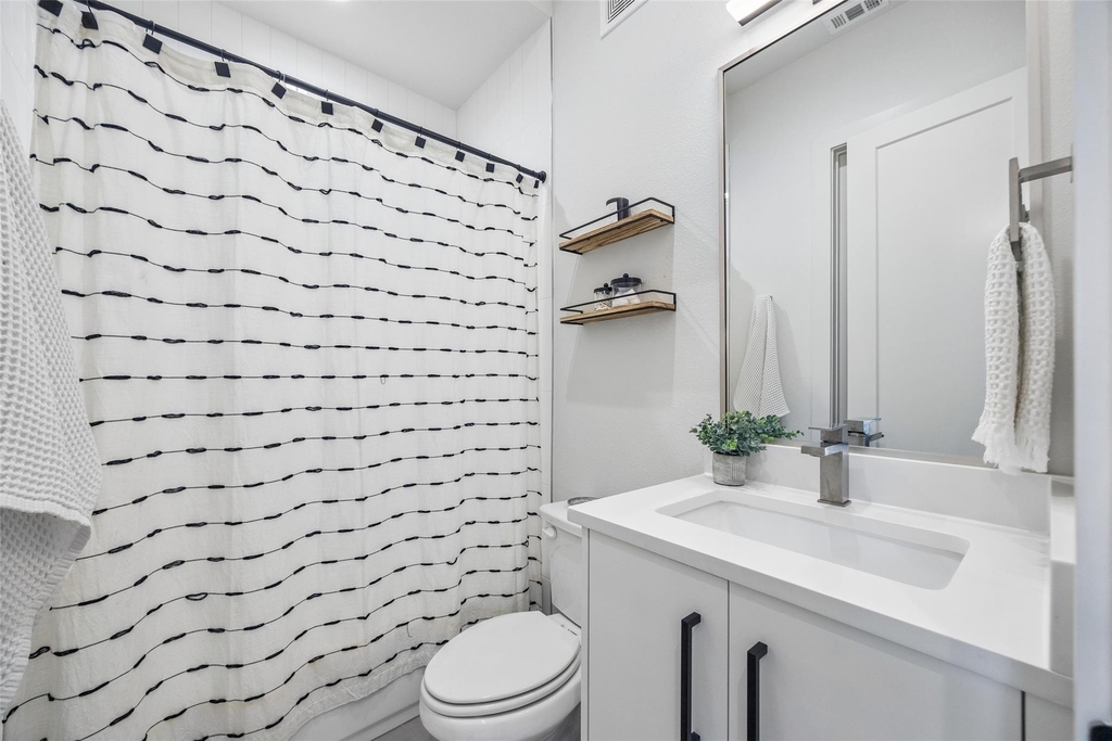 1865 Summit Avenue - Photo 15