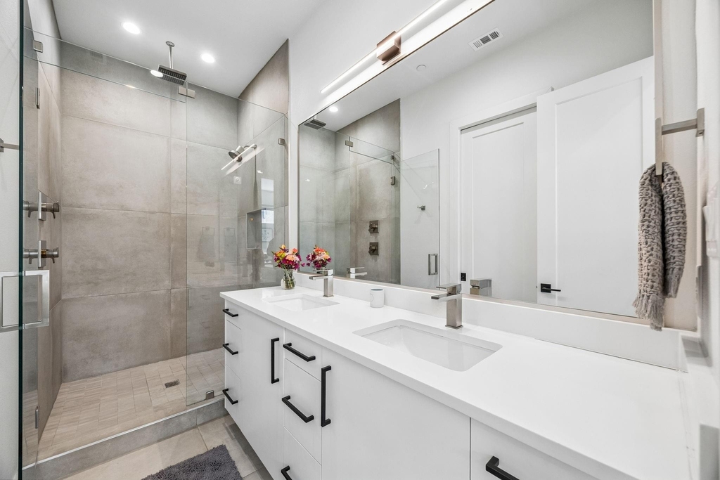 1865 Summit Avenue - Photo 21