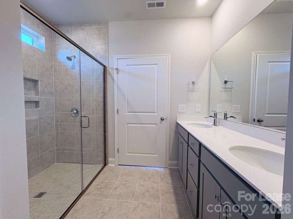 1038 Mapletree Lane - Photo 9
