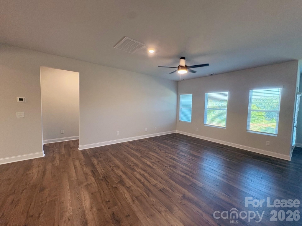 1038 Mapletree Lane - Photo 12