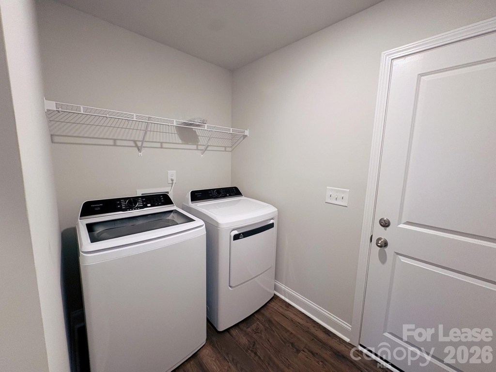 1038 Mapletree Lane - Photo 20