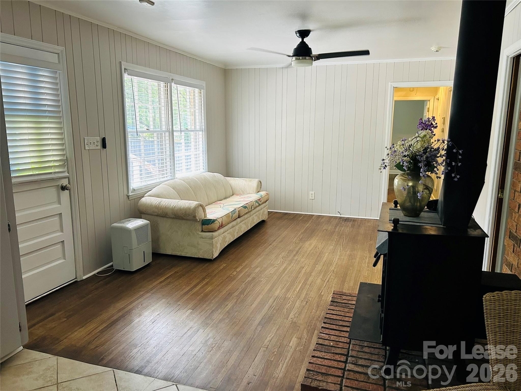 5344 Coburg Avenue - Photo 2