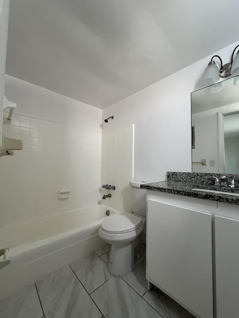 131 Shore Court - Photo 11