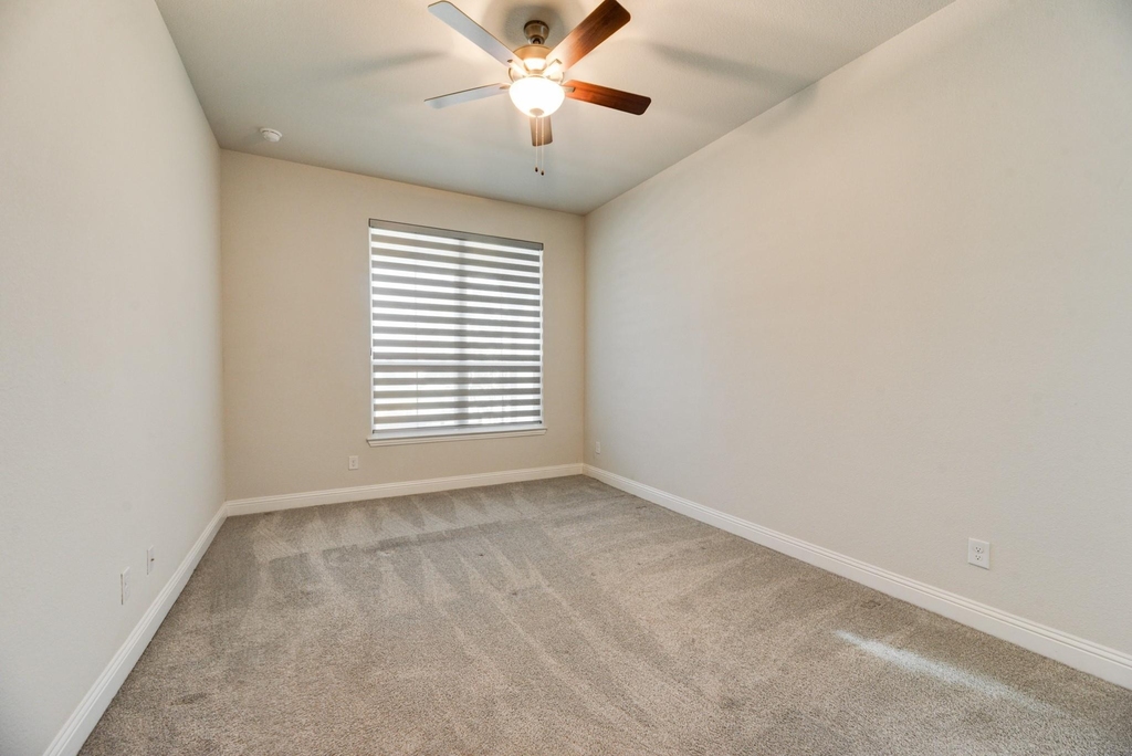 3107 Trinity Ridge Street - Photo 3