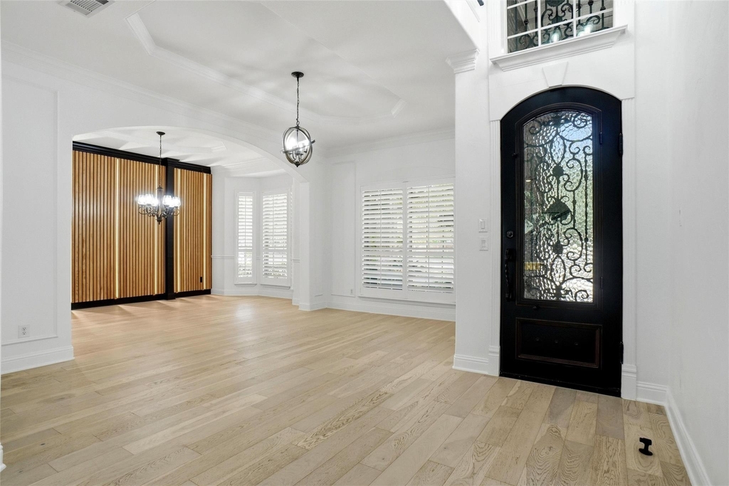2414 Trophy Club Drive - Photo 2