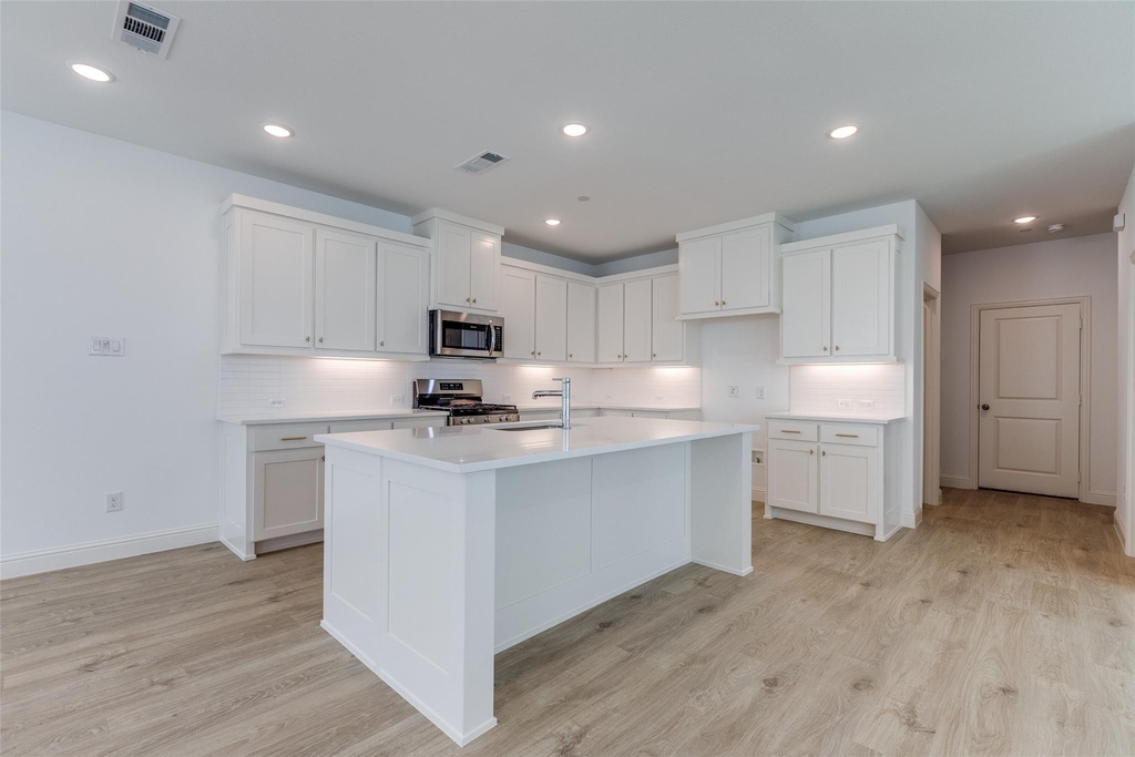 8864 Scarp Hill Lane - Photo 4
