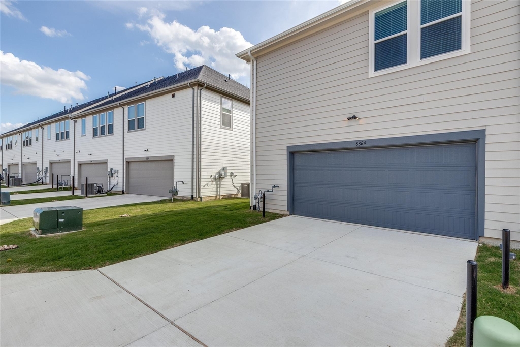 8864 Scarp Hill Lane - Photo 23