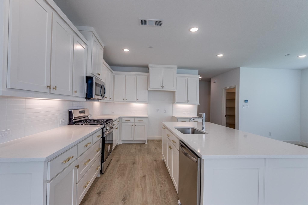 8864 Scarp Hill Lane - Photo 6