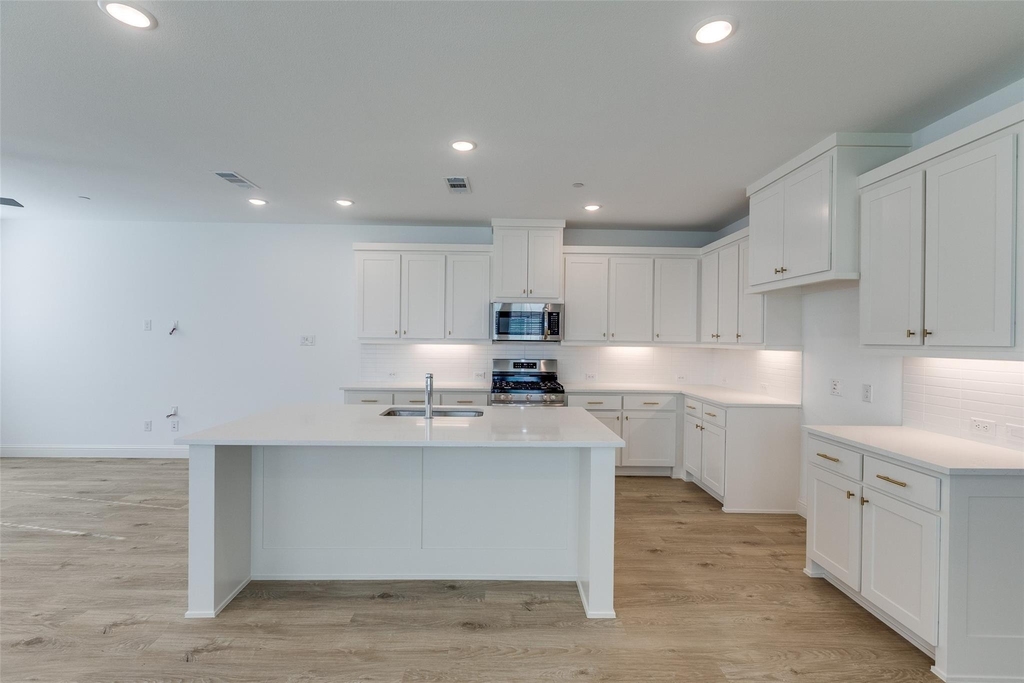 8864 Scarp Hill Lane - Photo 7