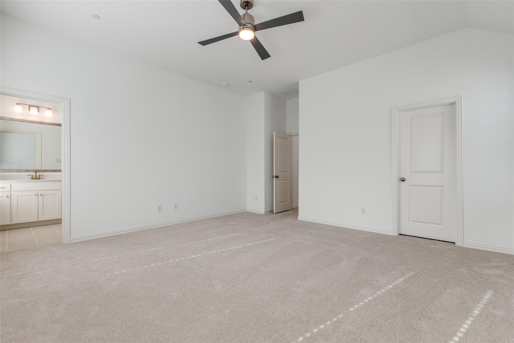 8864 Scarp Hill Lane - Photo 17
