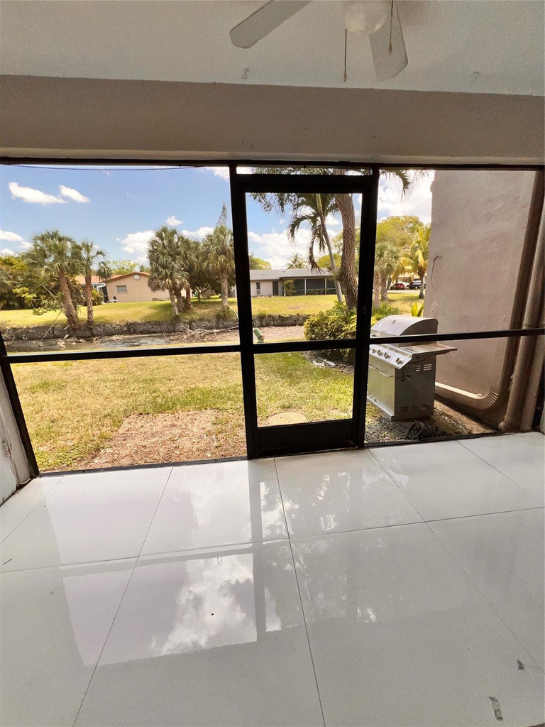 9050 Nw 28th Street - Photo 20