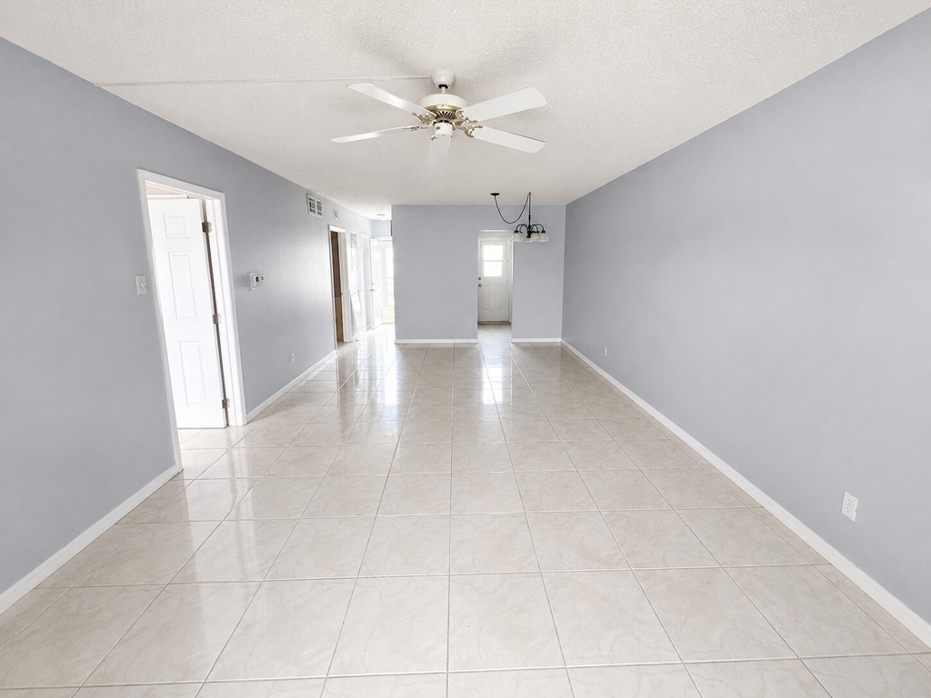 1114 Lake Terrace - Photo 11
