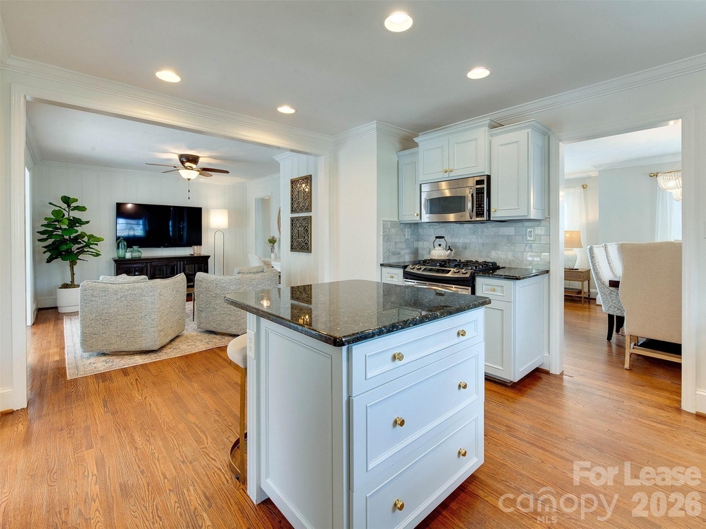 3221 Sunset Drive - Photo 17
