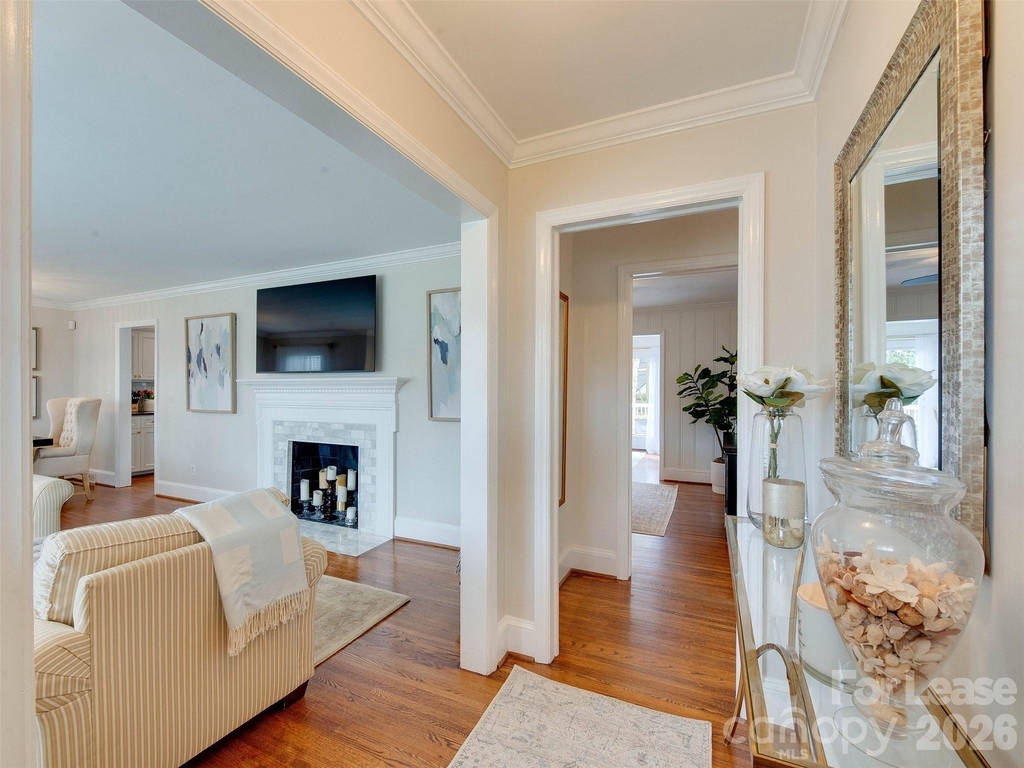 3221 Sunset Drive - Photo 4