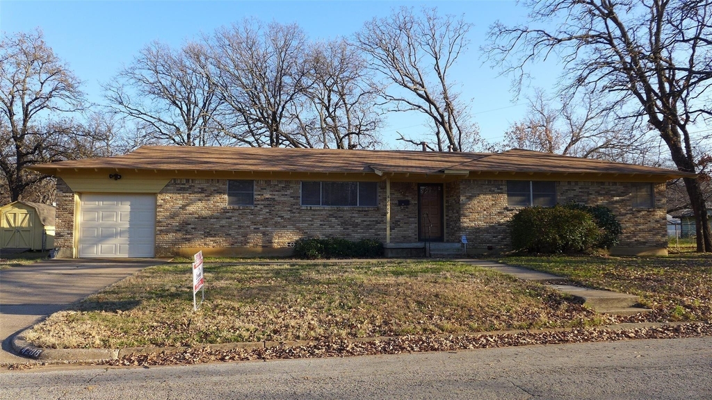 4208 Mccomas Road - Photo 11