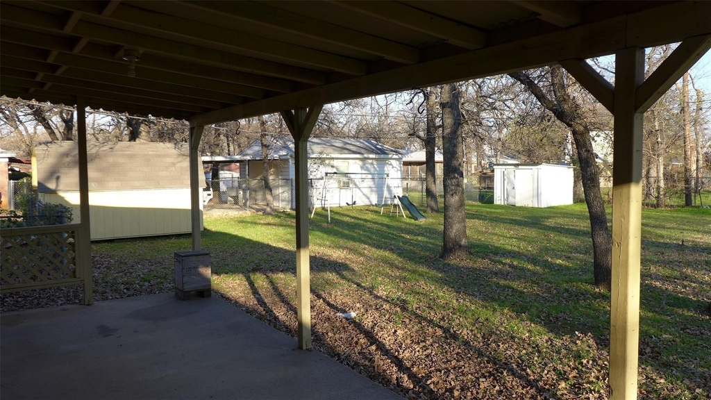 4208 Mccomas Road - Photo 2