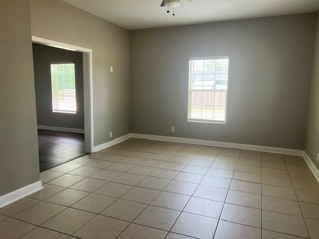 1333 N Commerce Street - Photo 2