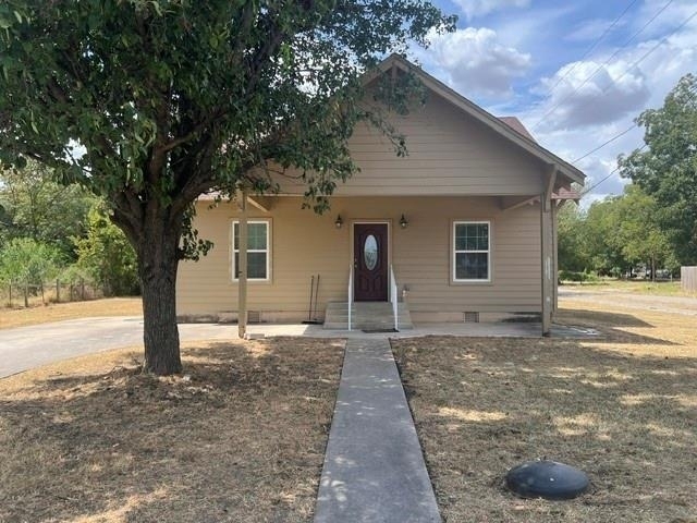 1333 N Commerce Street - Photo 0
