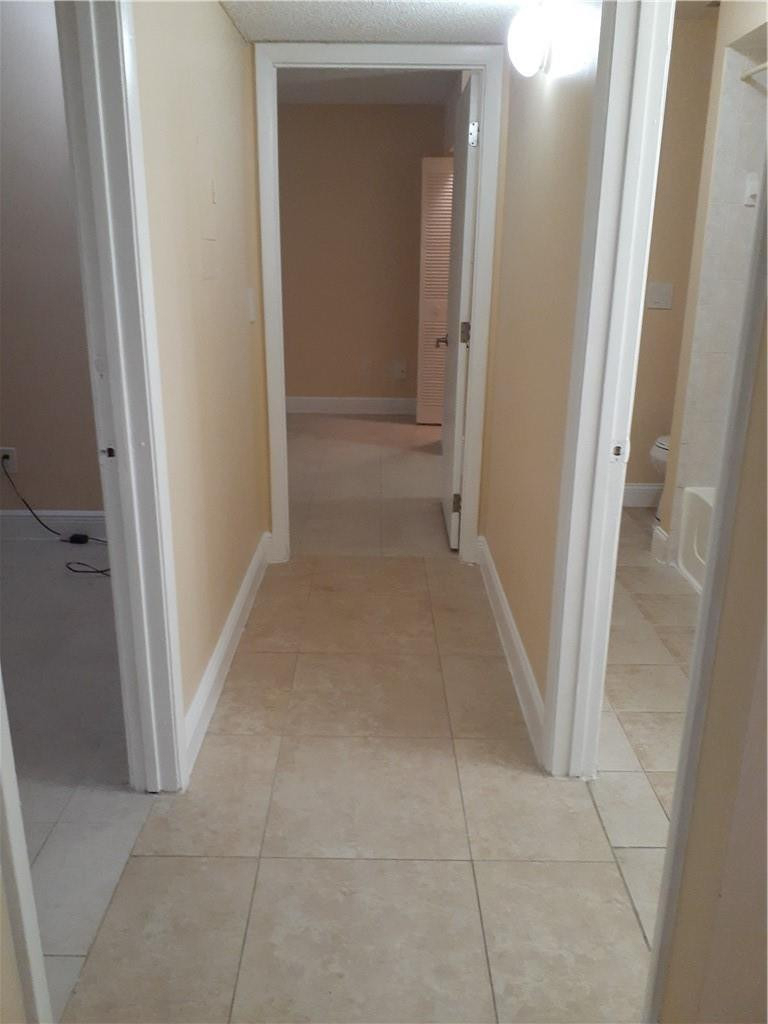 1247 Sw 46th Avenue - Photo 14
