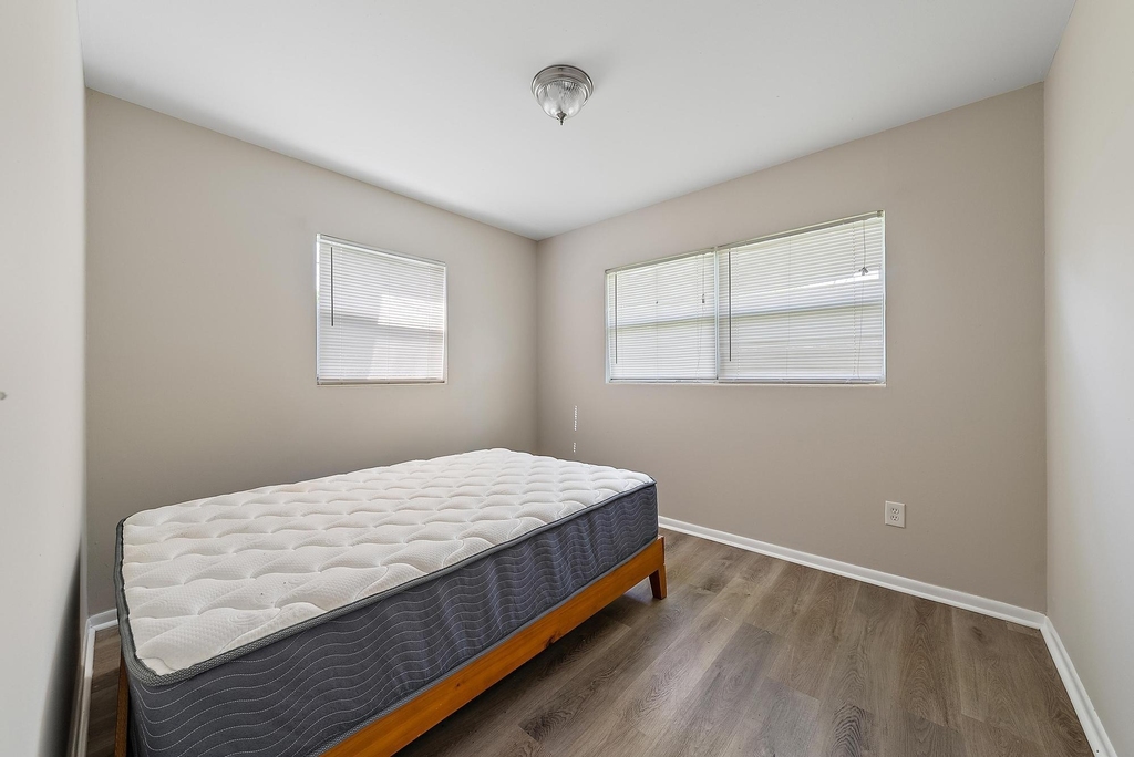 1297 Nw Charlie Green Drive - Photo 9